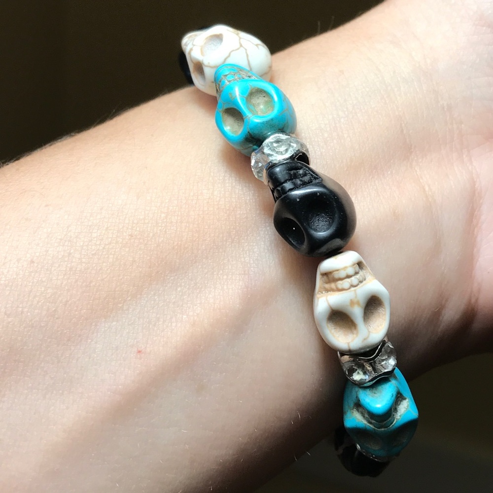 💀Skull & rhinestones bracelet handmade - Picture 2 of 7